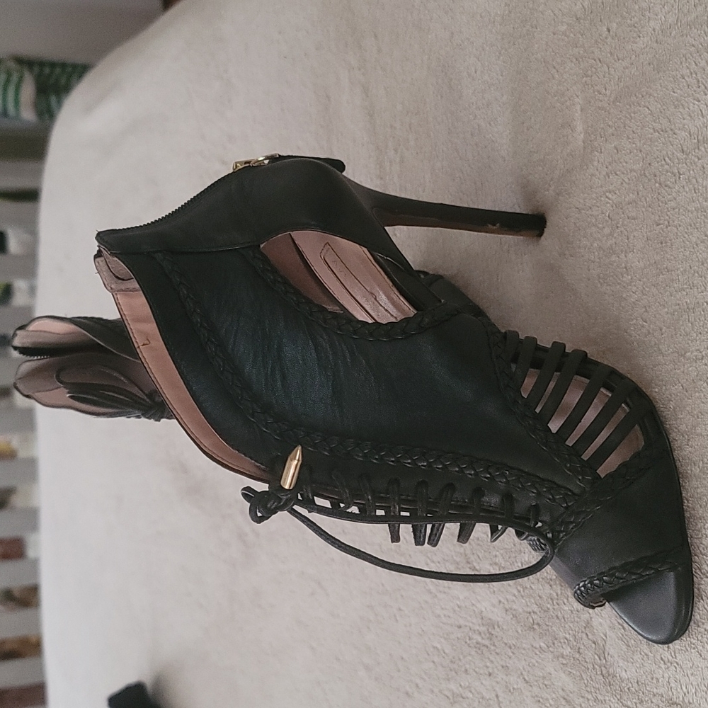 Black heel booties - Picture 2 of 4